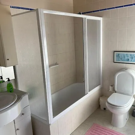 Fountain Of Happiness Pensión